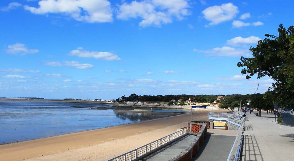 Front de mer de Fouras-les-Bains, à proximité de la Résidence Lilia